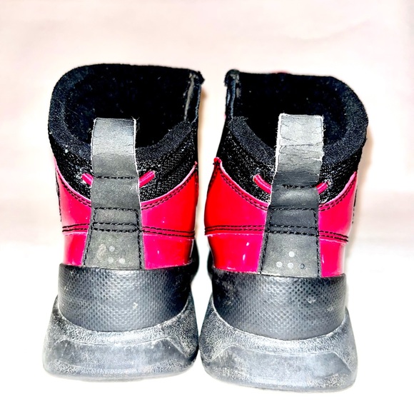 Nike Jordan red patent leather toddler rain boots size 9C - Picture 3 of 9